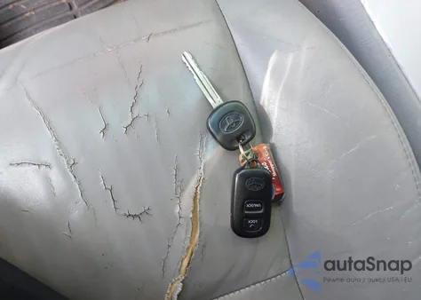 2005 Toyota Highlander V6 z USA, uszkodzony, nr VIN JTEEP21A750124824